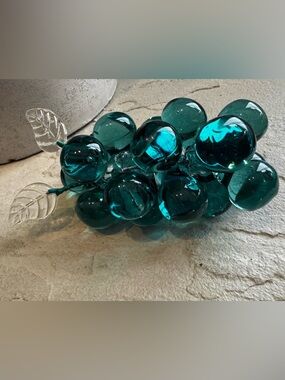Vintage 1960-1970’s Teal Lucite Grape Cluster